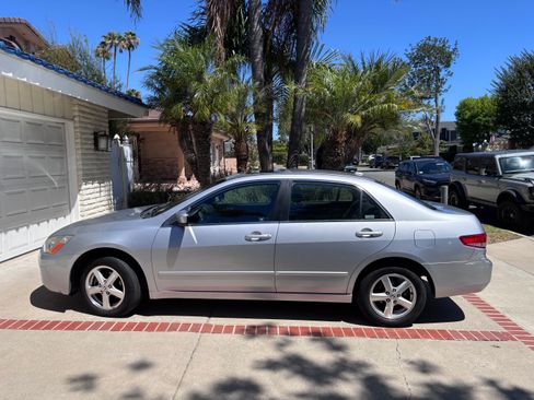 Used 2004 Honda Accord EX image 10