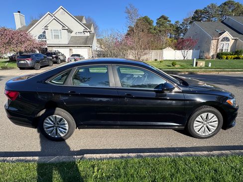 Used 2019 Volkswagen Jetta S w/ Driver Assistance Package image 8