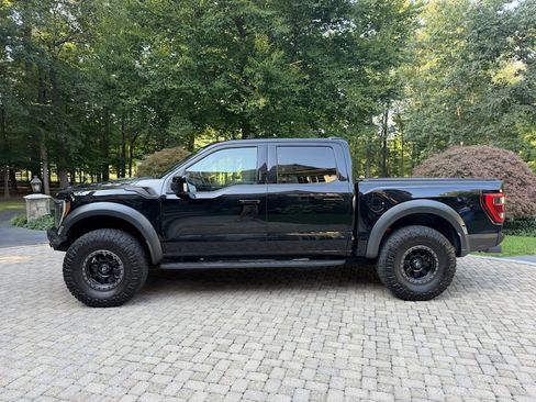 Used 2022 Ford F150 Raptor w/ Equipment Group 801A High AWD/4WD image 4