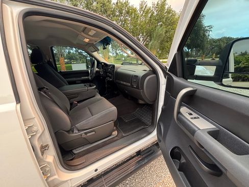 Used 2009 Chevrolet Silverado 2500 LT RWD image 14