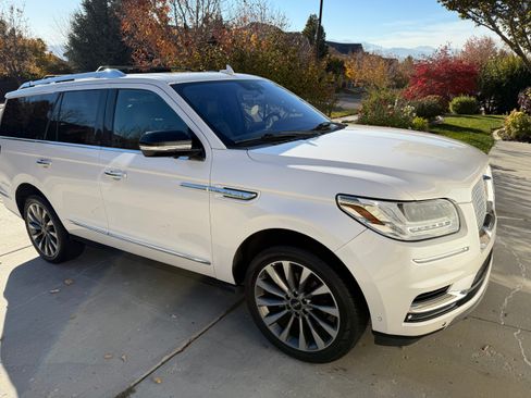 Used 2018 Lincoln Navigator Select w/ Technology Package image 5