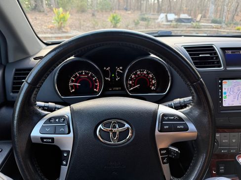 Used 2012 Toyota Highlander Limited image 6
