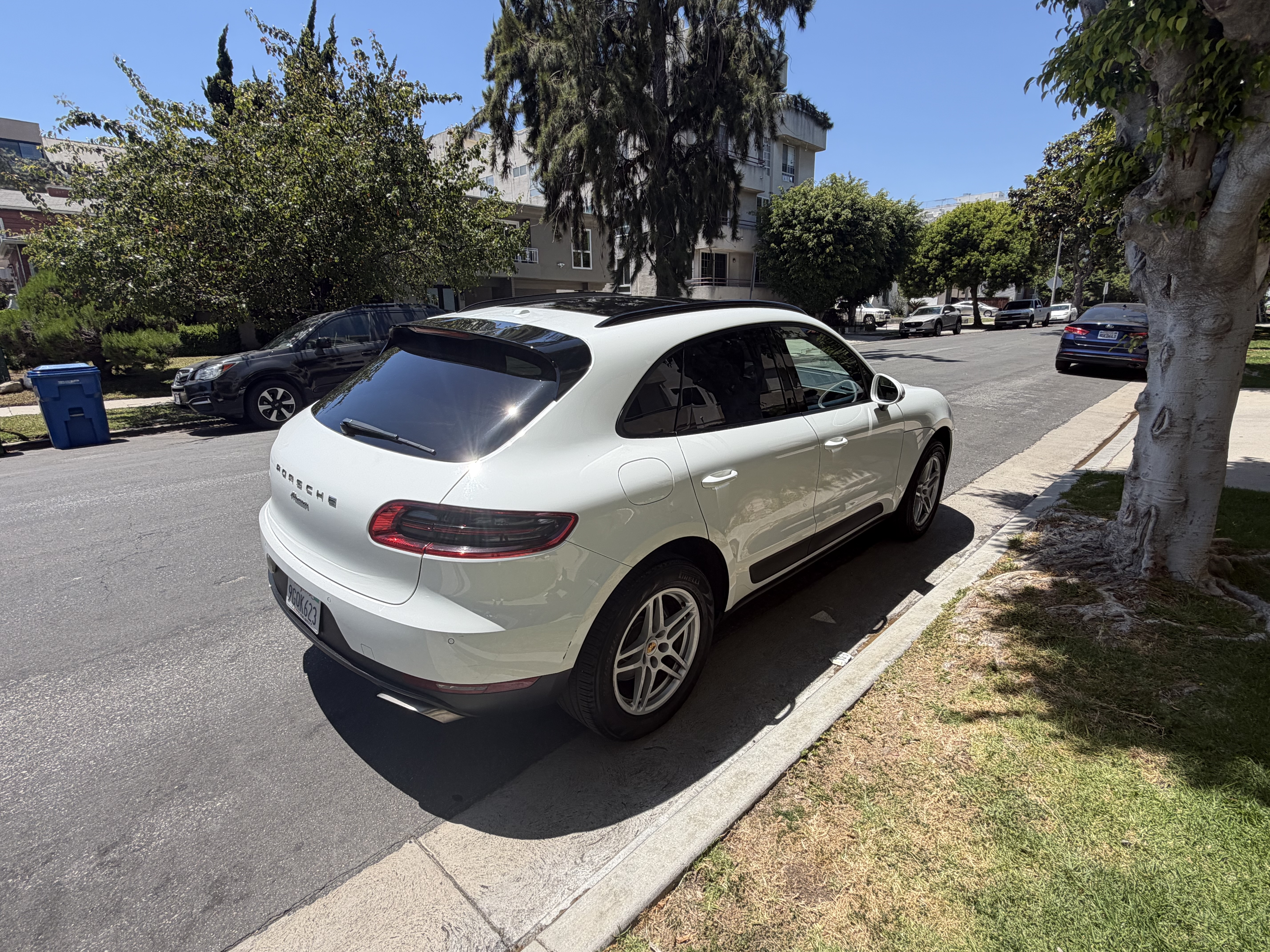 Used 2018 Porsche Macan Sport Edition AWD/4WD image 14