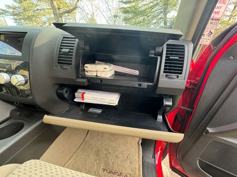 Used 2010 Toyota Tundra 4x4 Double Cab image 23