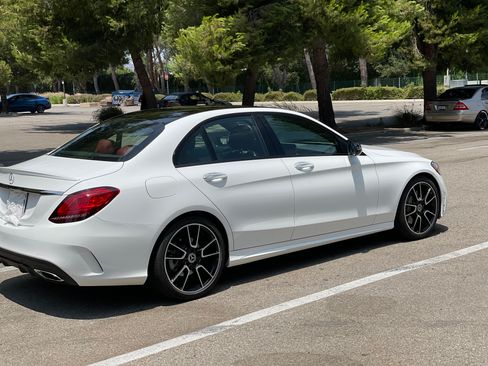 Used 2019 Mercedes-Benz C 300 Sedan image 4