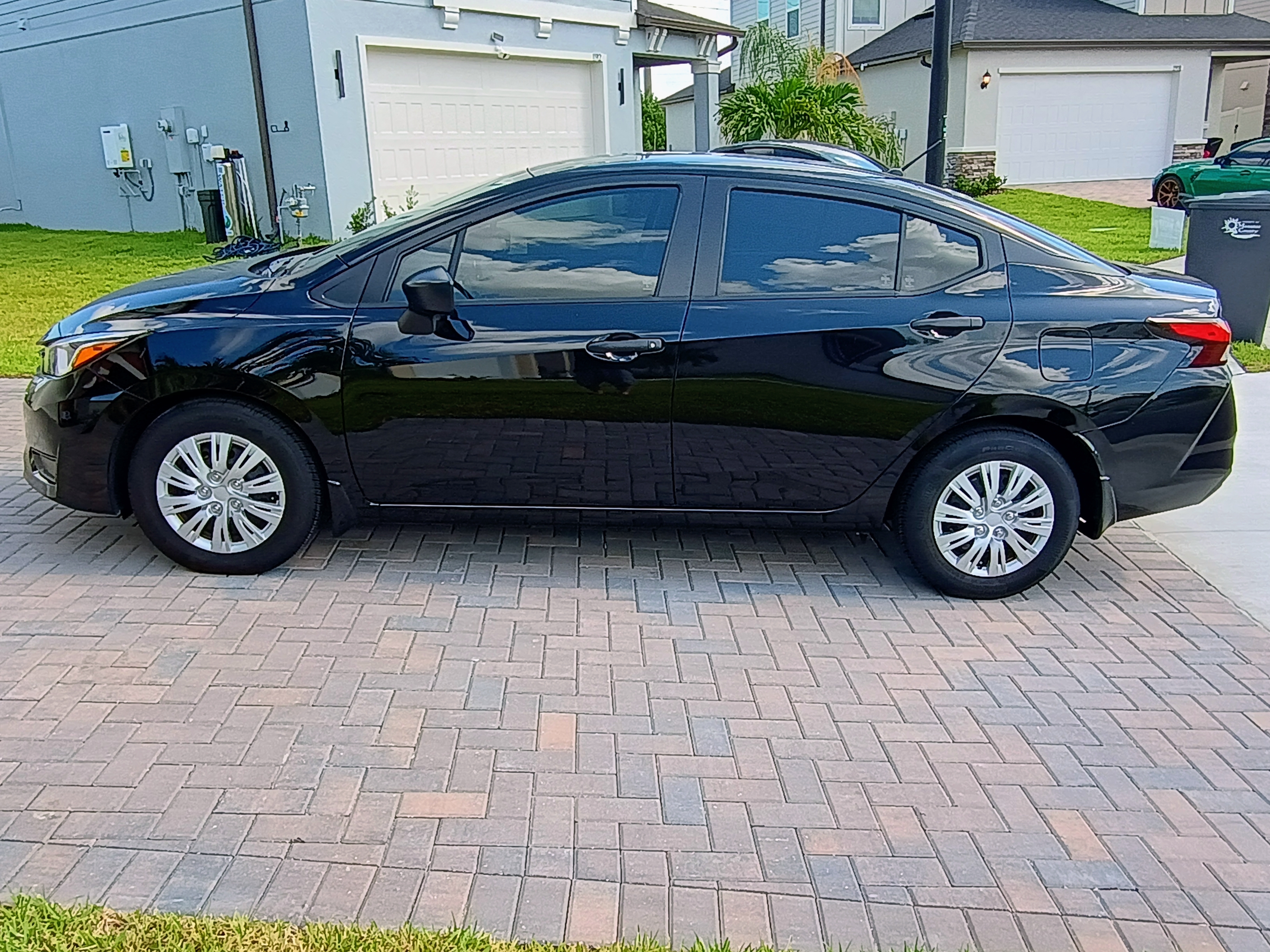 Used 2024 Nissan Versa S w/ Trunk Package FWD image 4