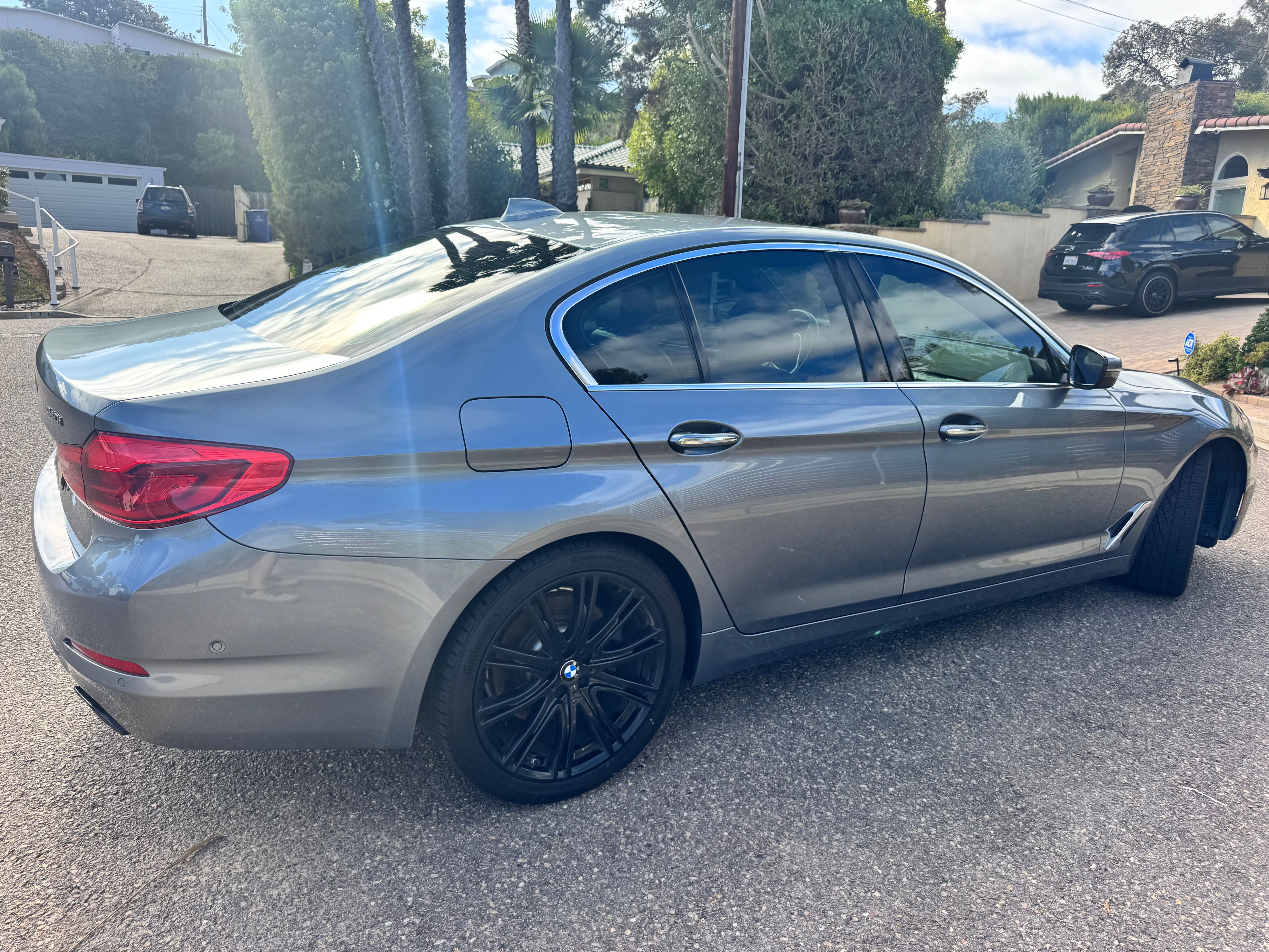 Used 2017 BMW 540i RWD image 4