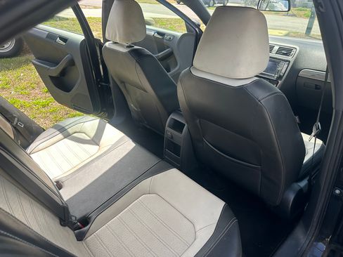 Used 2016 Volkswagen Jetta Sport w/ Lighting Package image 23