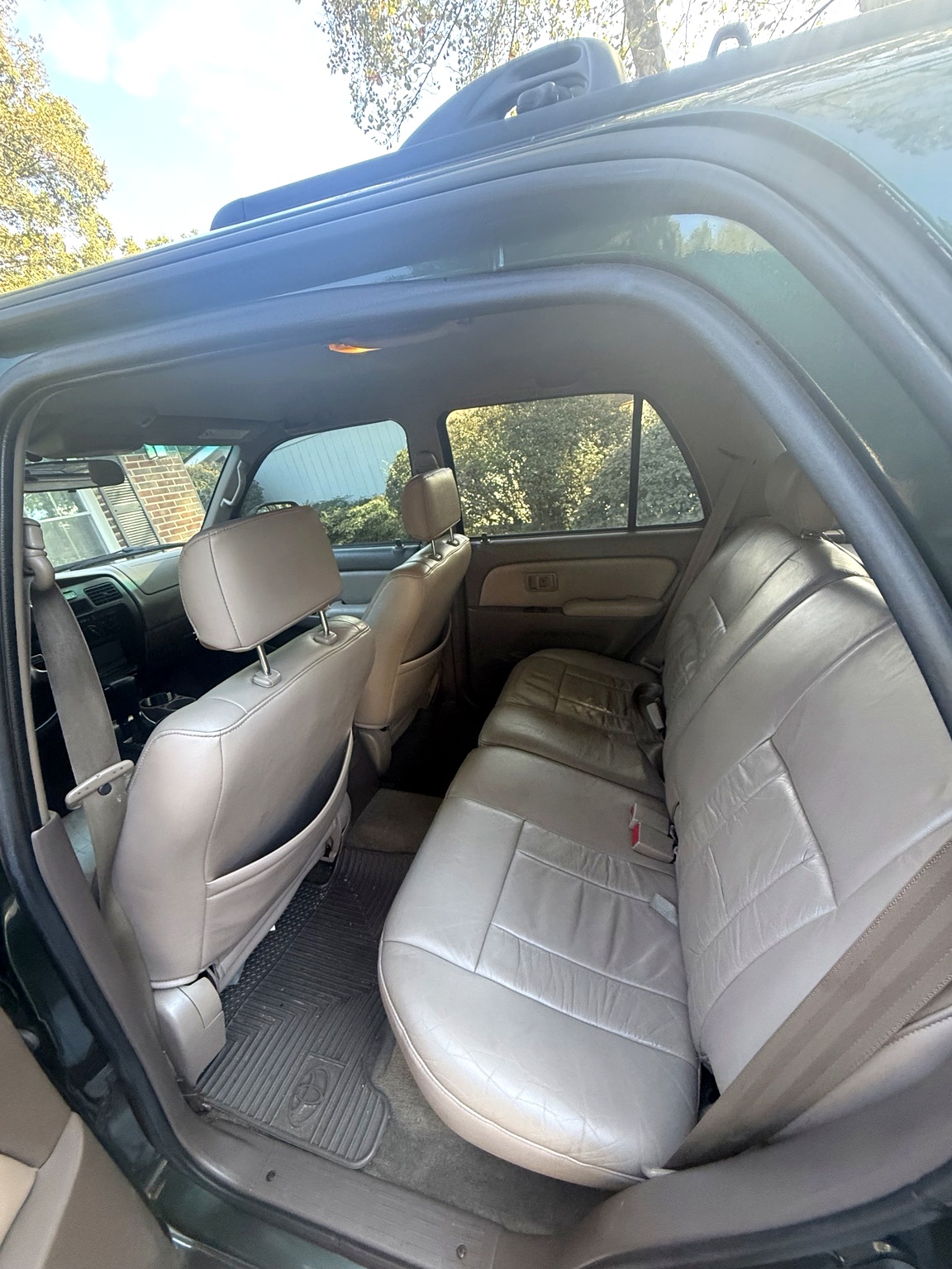 Used 2000 Toyota 4Runner SR5 RWD image 17