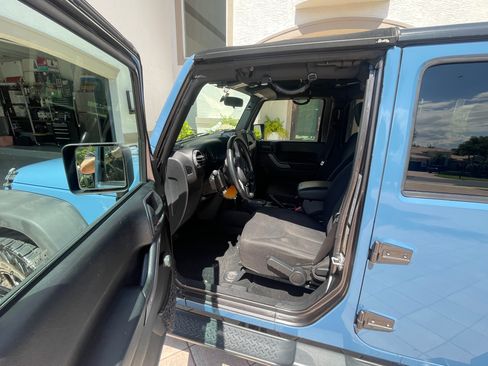 Used 2016 Jeep Wrangler Unlimited Sport AWD/4WD image 6