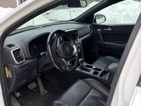 Used 2022 Kia Sportage Nightfall Edition image 7