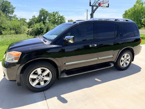 Used 2014 Nissan Armada Platinum image 1
