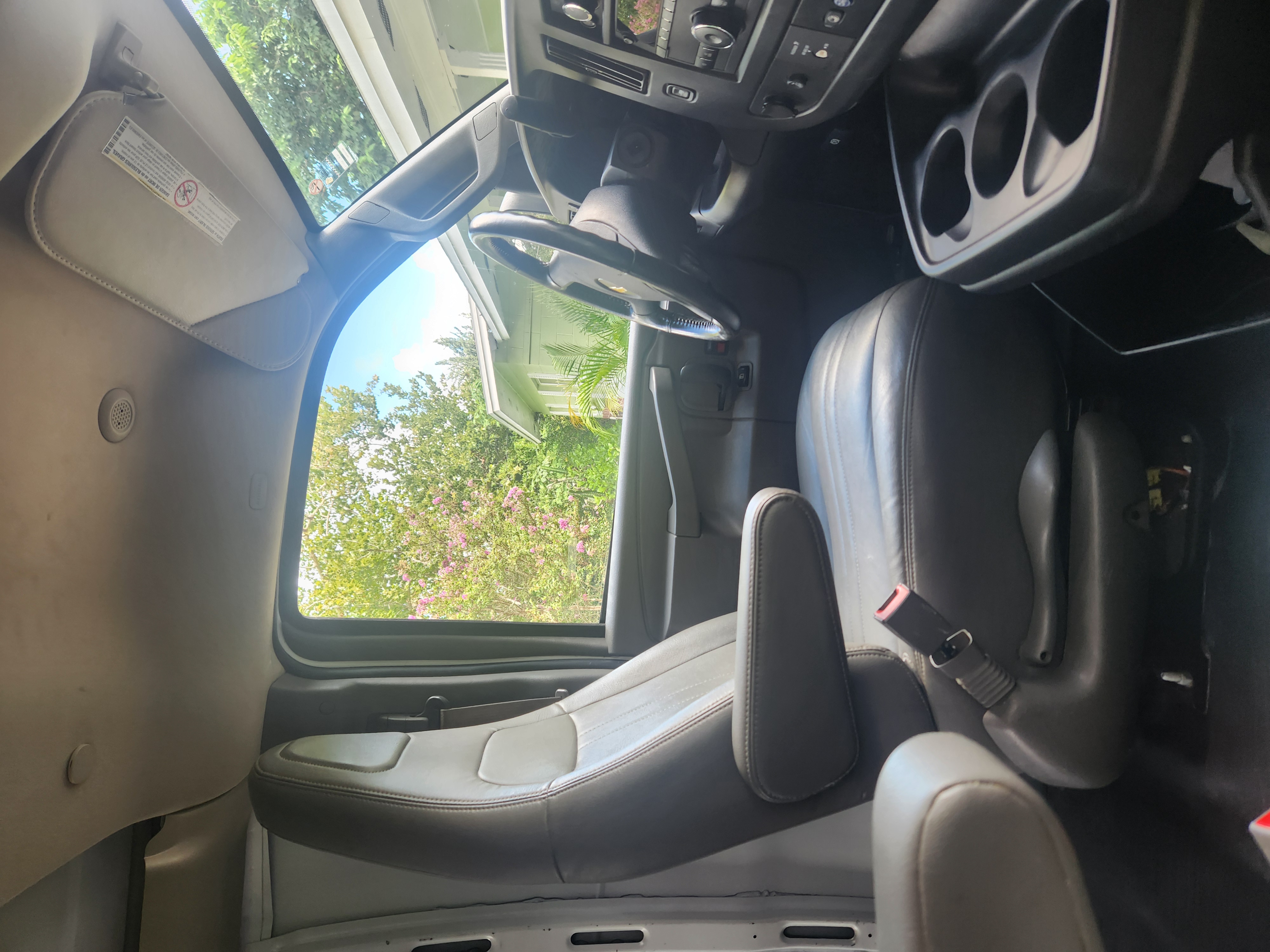 Used 2021 Chevrolet Express 2500 Extended w/ Driver Convenience Package RWD image 10