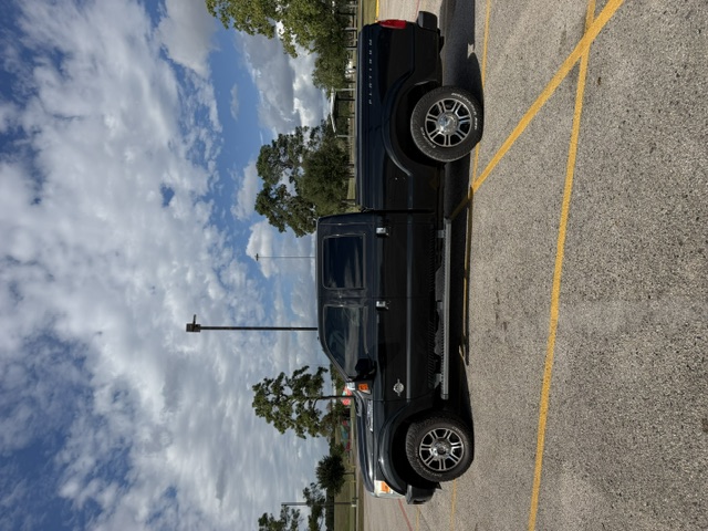 Used 2013 Ford F250 Platinum w/ FX4 Off Road Pkg AWD/4WD image 12
