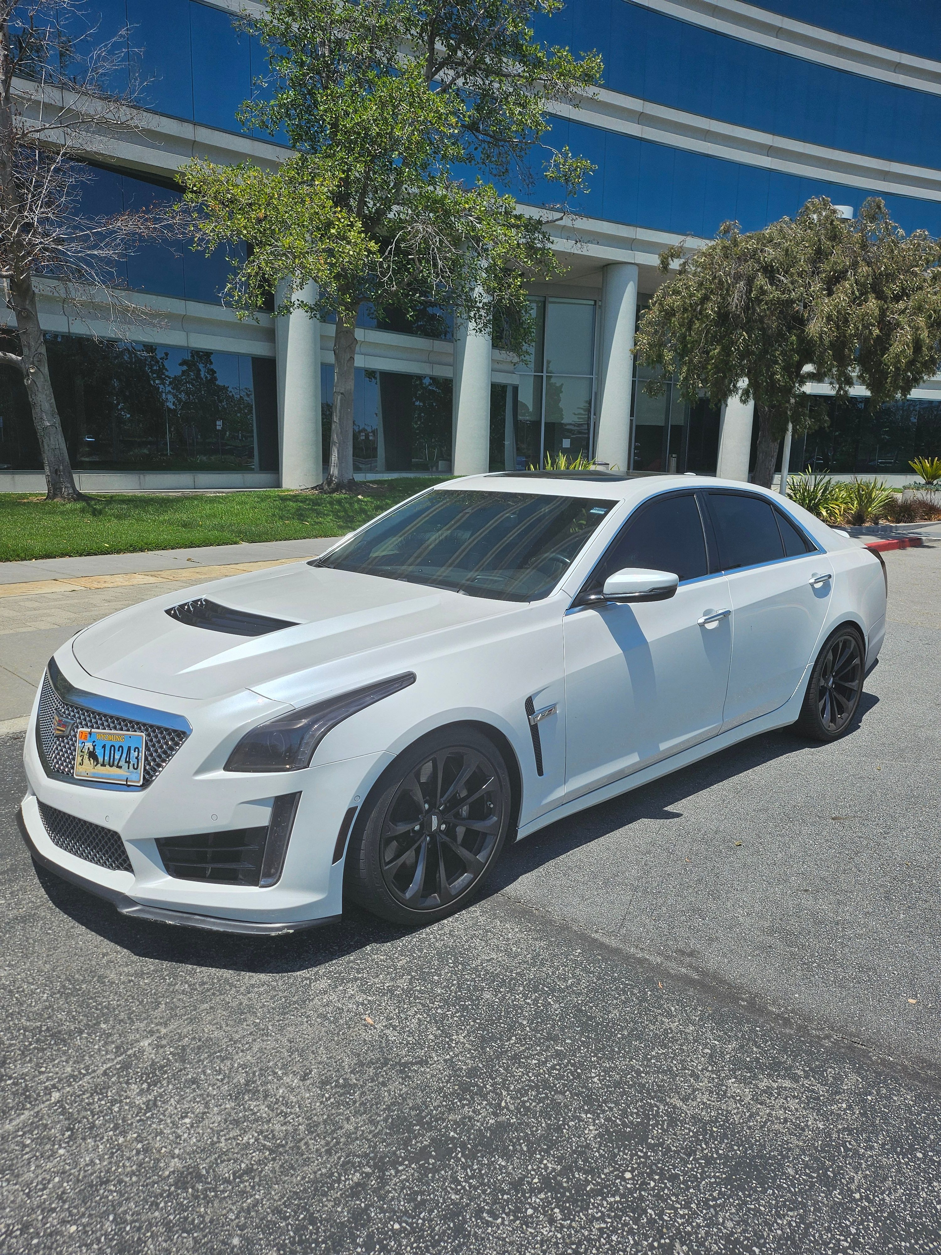 Used 2017 Cadillac CTS V w/ Luxury Package RWD image 1