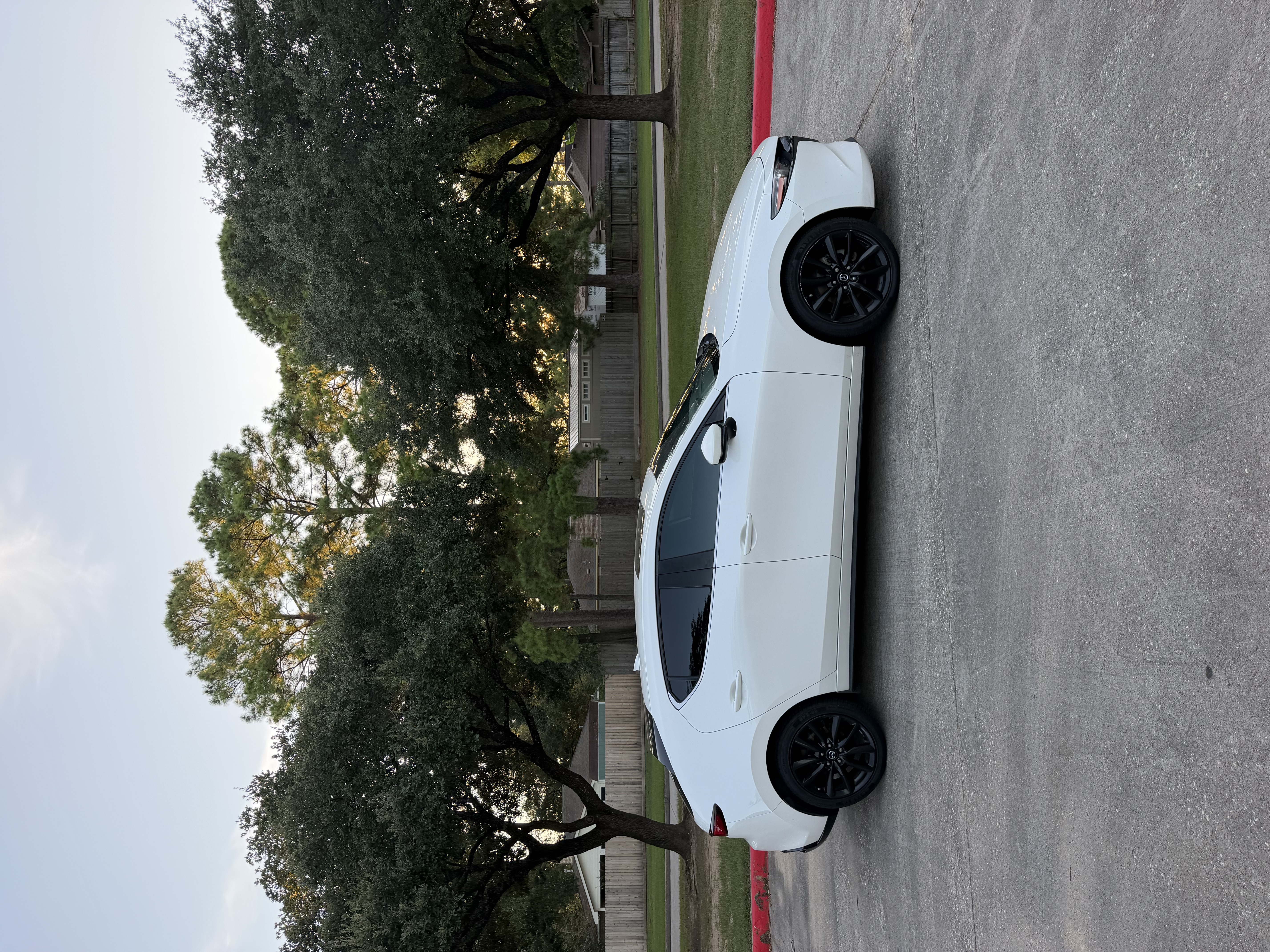 Used 2019 MAZDA MAZDA3 Hatchback w/ Premium Package FWD image 18