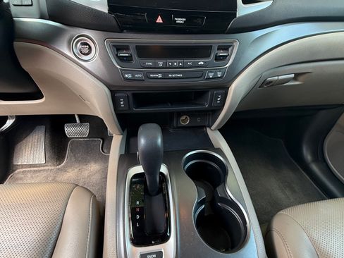 Used 2017 Honda Ridgeline RTL-T image 24