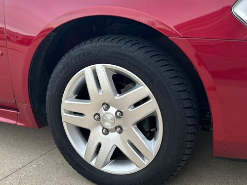 Used 2013 Chevrolet Impala LT w/ LT Sunroof Package image 11