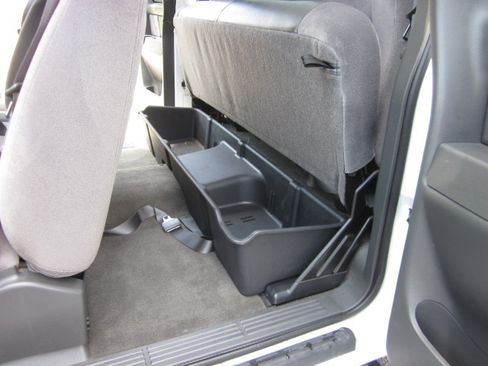 Used 2005 GMC Sierra 2500 SLE w/ Heavy-Duty Power Package RWD image 8