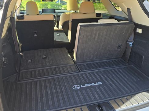 Used 2021 Lexus RX 350L Luxury w/ Accessory Package image 24