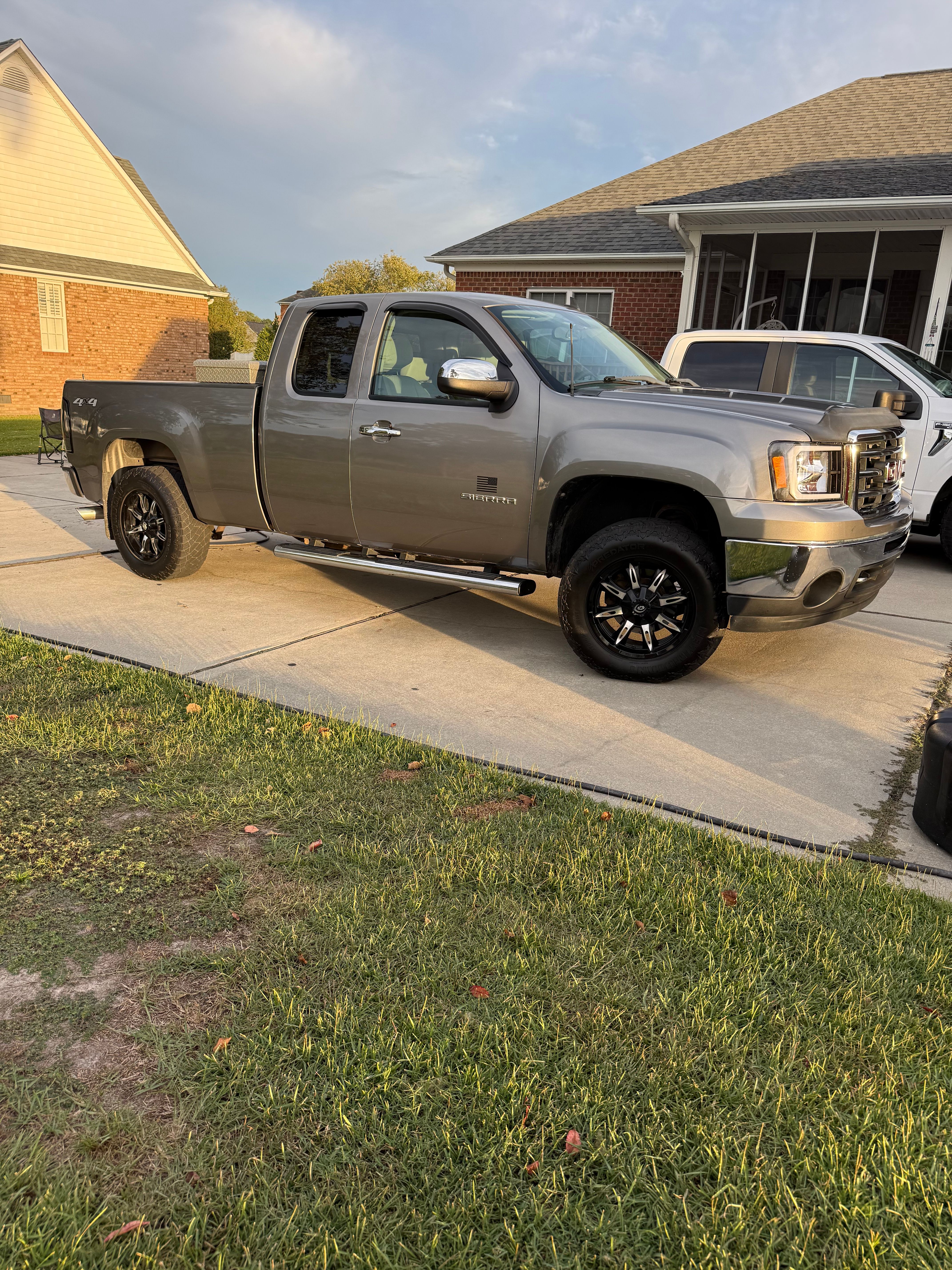 Used 2012 GMC Sierra 1500 SLE w/ Power Tech Package AWD/4WD image 14