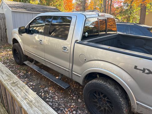 Used 2014 Ford F150 Platinum image 1