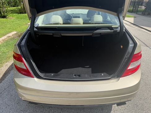 Used 2011 Mercedes-Benz C 300 Sedan image 6