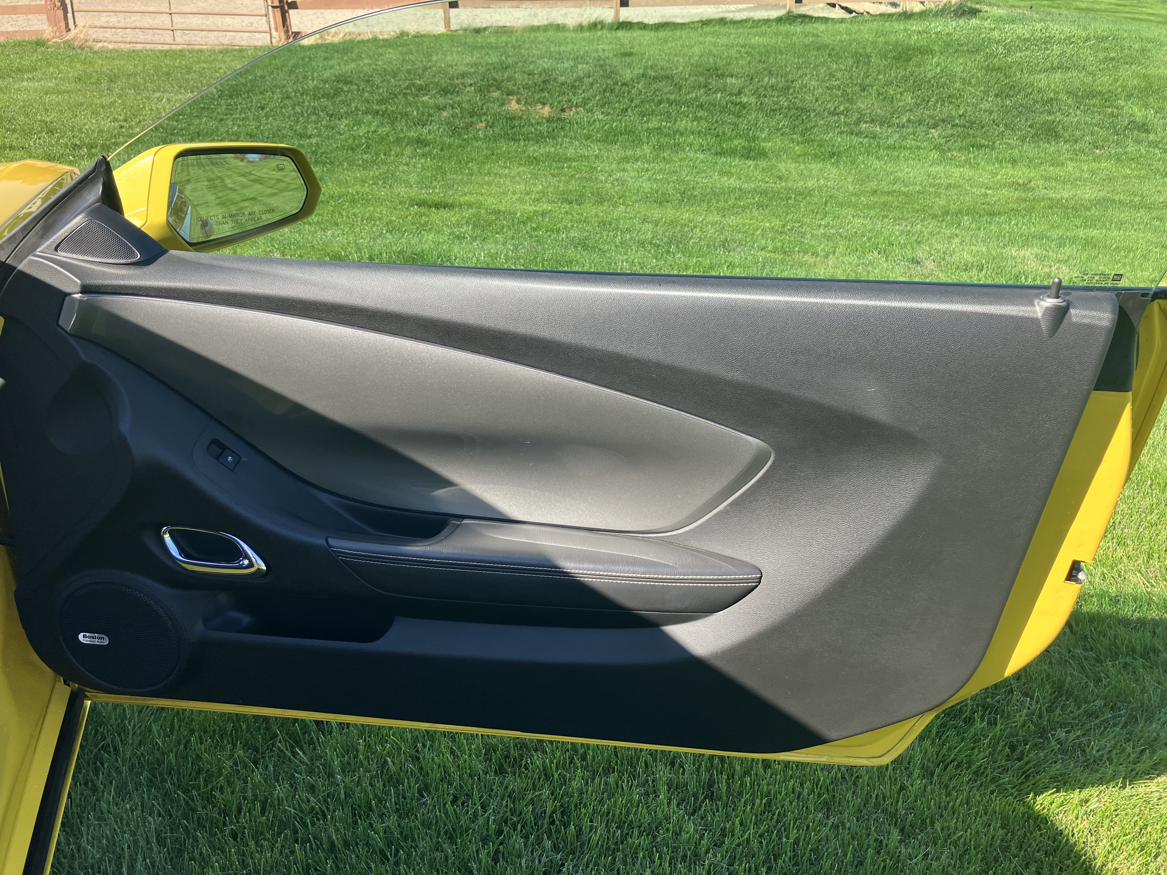 Used 2011 Chevrolet Camaro LT RWD image 11