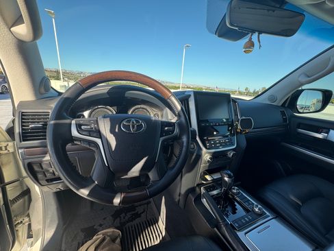 Used 2021 Toyota Land Cruiser AWD/4WD image 18