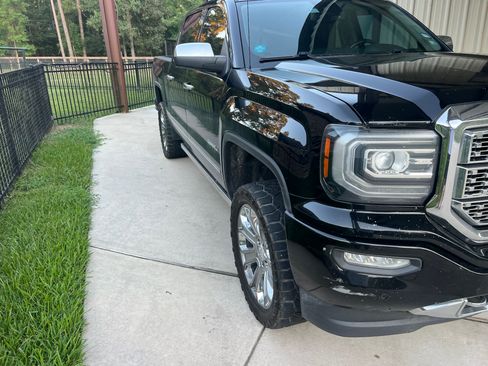 Used 2018 GMC Sierra 1500 Denali w/ Denali Ultimate Package image 4