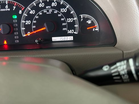 Used 2005 Toyota Camry LE FWD image 5