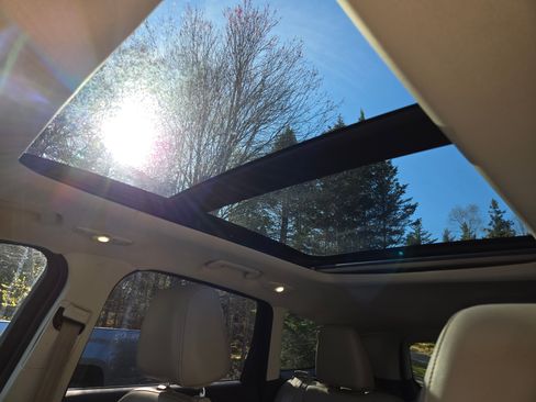 Used 2014 Ford Escape Titanium image 5