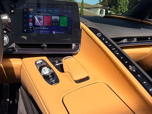 Used 2024 Chevrolet Corvette Stingray Premium Conv w/ Z51 Performance Package RWD image 24