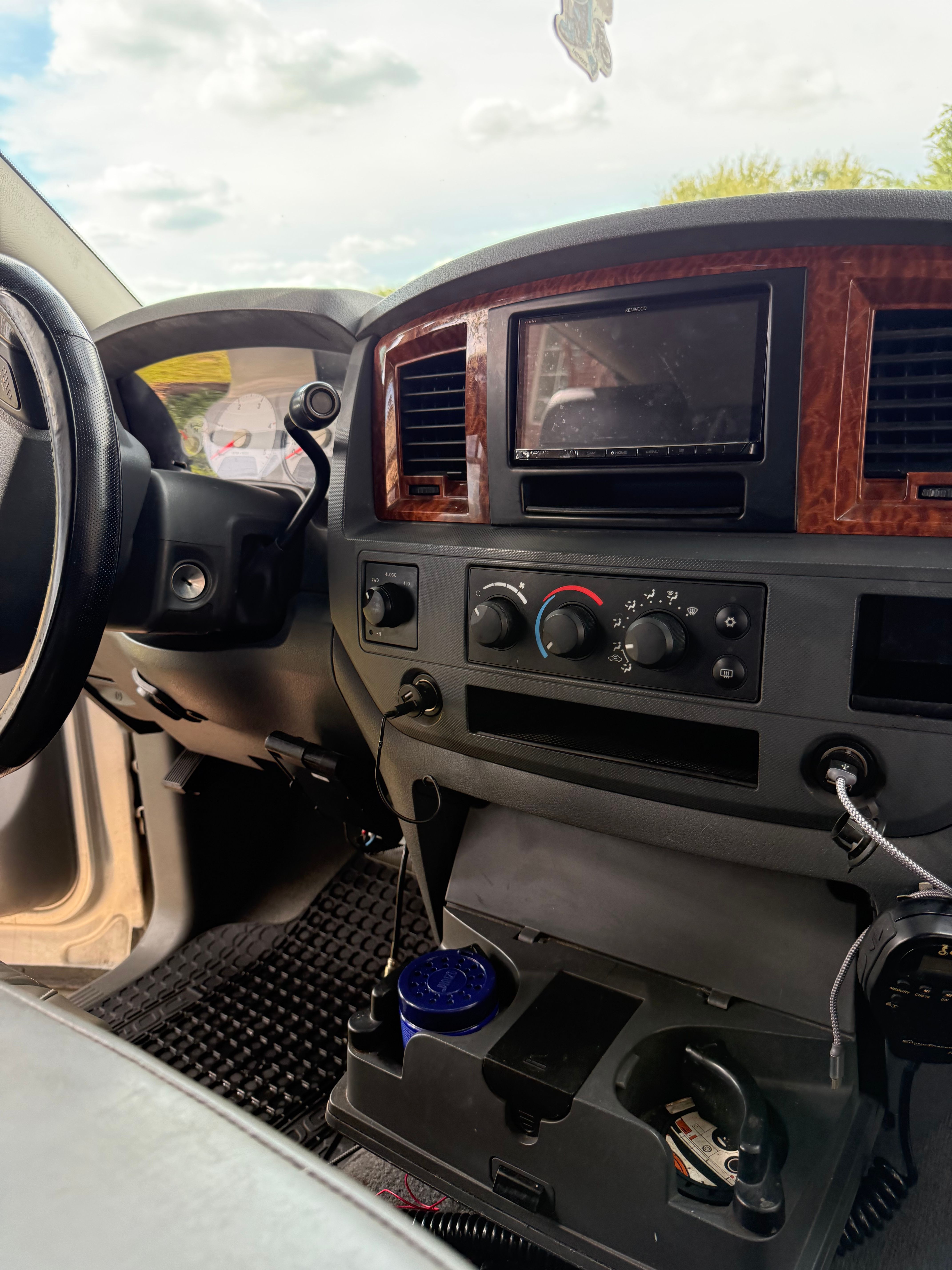 Used 2006 Dodge Ram 3500 Truck SLT AWD/4WD image 10