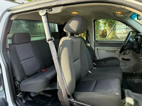 Used 2013 Chevrolet Silverado 2500 W/T image 9