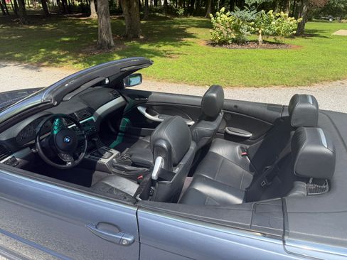 Used 2004 BMW 330Ci Convertible RWD image 9