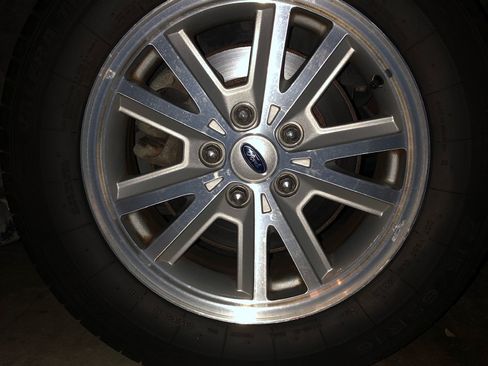 Used 2007 Ford Mustang Deluxe Convertible image 9