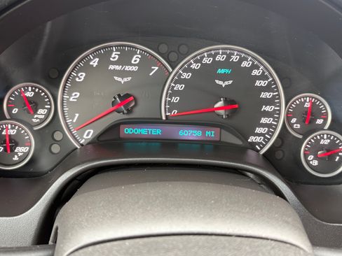 Used 2006 Chevrolet Corvette Coupe RWD image 11