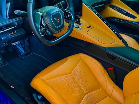 Used 2025 Chevrolet Corvette Stingray Preferred Cpe w/ Z51 Performance Package image 2