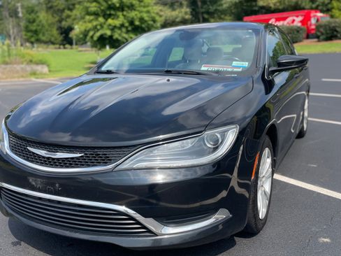 Used 2016 Chrysler 200 Limited Platinum image 2