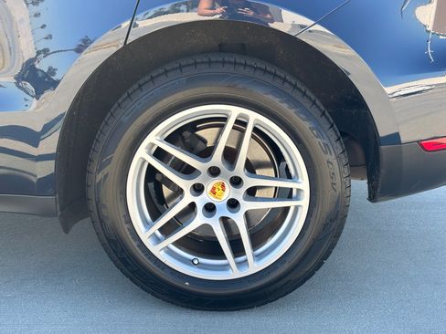 Used 2017 Porsche Macan Sport Edition image 27