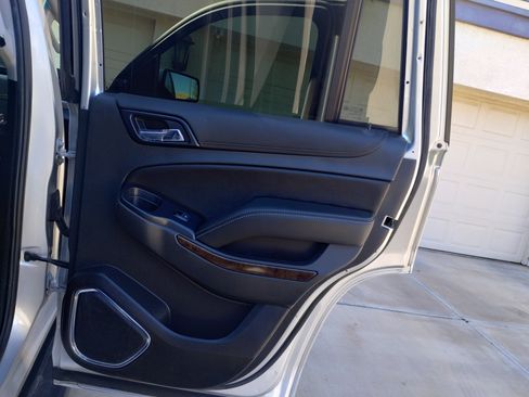 Used 2020 Chevrolet Tahoe 4WD w/ Remote Keyless Entry Package image 20