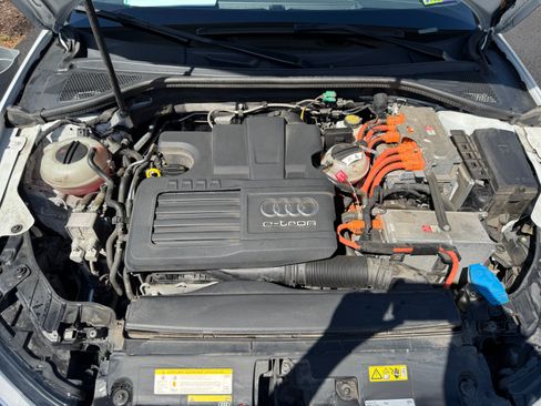 Used 2017 Audi A3 e-tron Premium image 13