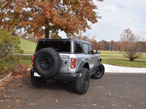 Used 2022 Ford Bronco Badlands image 6