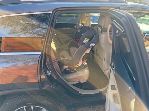 Used 2017 Jeep Grand Cherokee Limited w/ Luxury Group II image 19