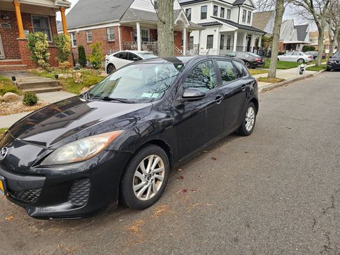 Used 2013 MAZDA MAZDA3 i Touring image 4
