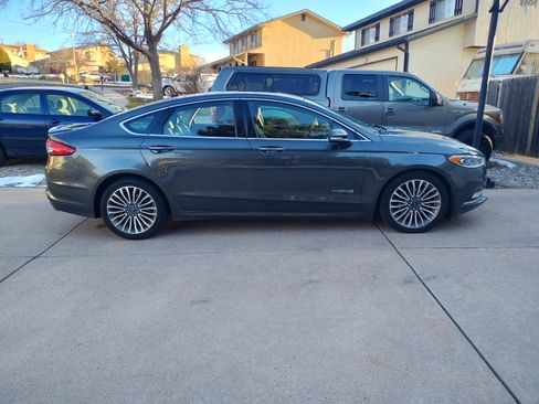 Used 2018 Ford Fusion Titanium image 5