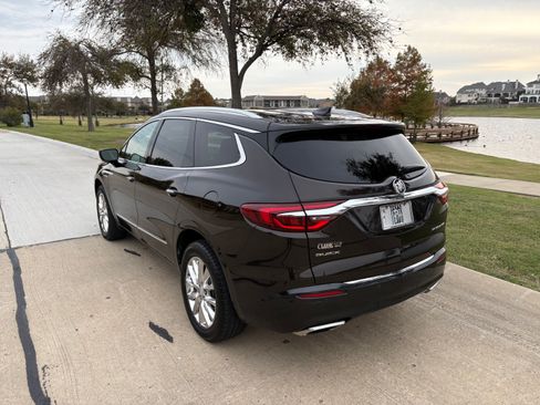 Used 2018 Buick Enclave Premium w/ Experience Buick Package image 6