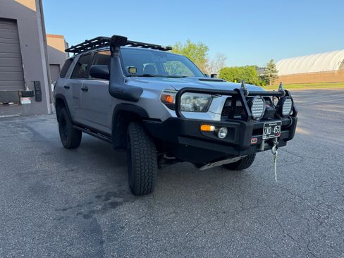 Used 2010 Toyota 4Runner Trail AWD/4WD image 13