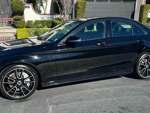 Used 2019 Mercedes-Benz C 300 Sedan image 2
